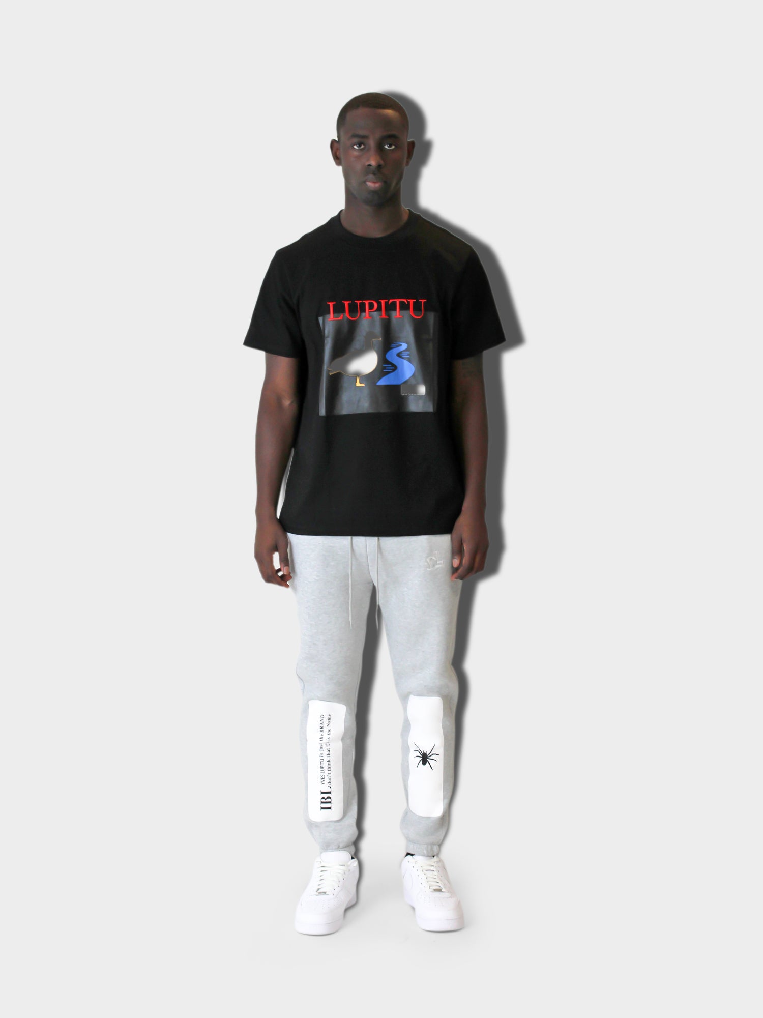 LUPITU MEN'S BLACK SCHWAN TEE